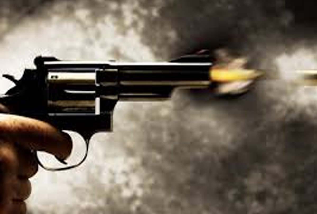 BJP leader and neighbor firing on land dispute in farrukhabad