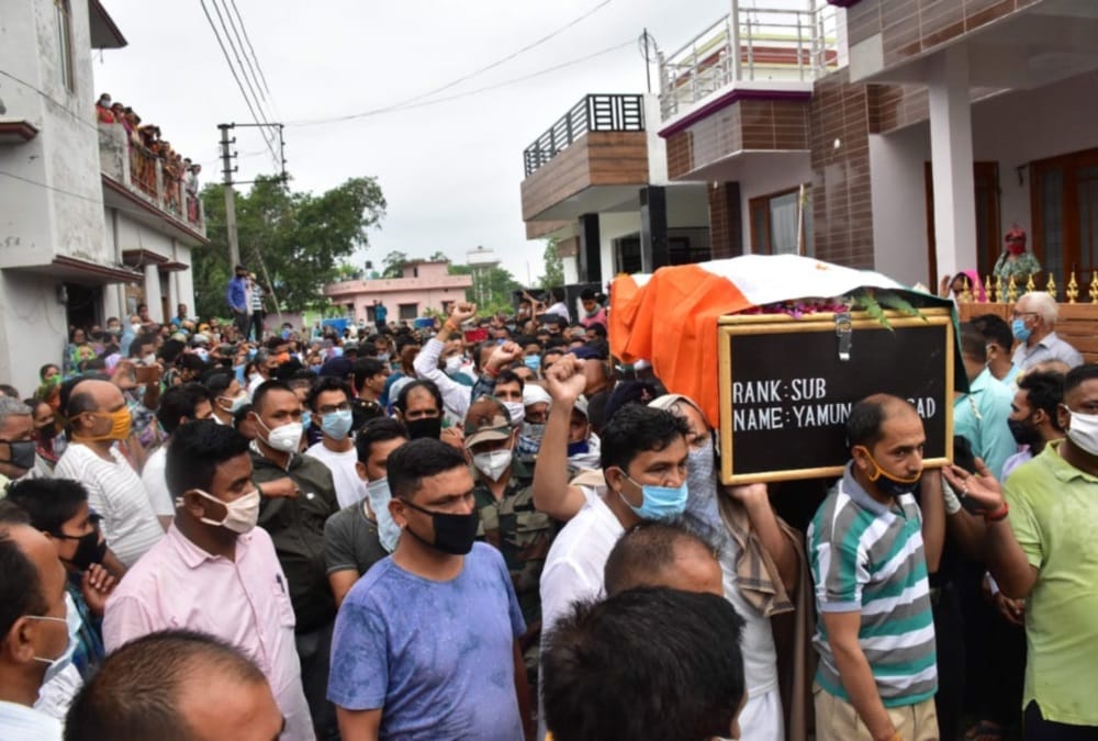 Uttarakhand Martyr Soldier yamuna paneru Funeral in haldwani , Emotional Photos