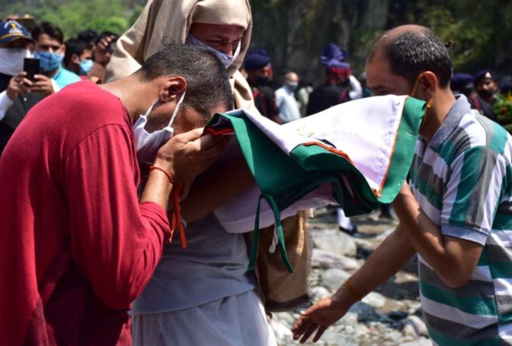 Uttarakhand Martyr Soldier yamuna paneru Funeral in haldwani , Emotional Photos