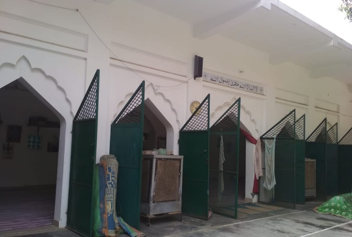Historical things present in vegetable house located in Jaffra market gorakhpur