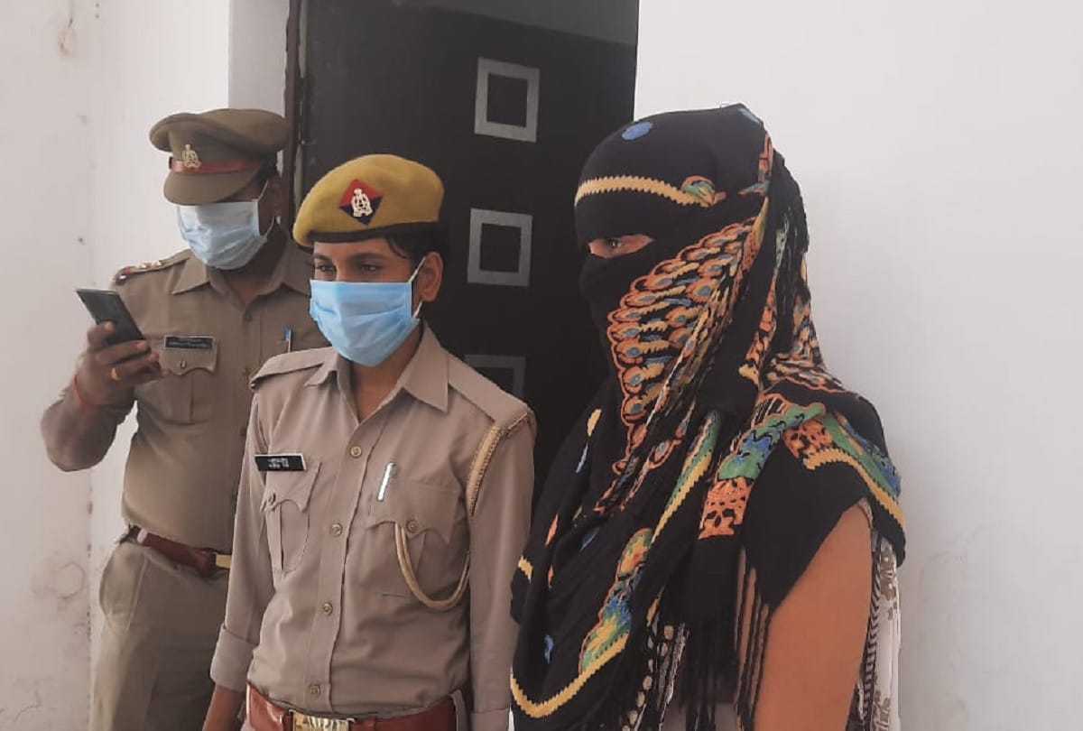 fake teacher Anamika Shukla case update Babli Yadav arrested from Aligarh