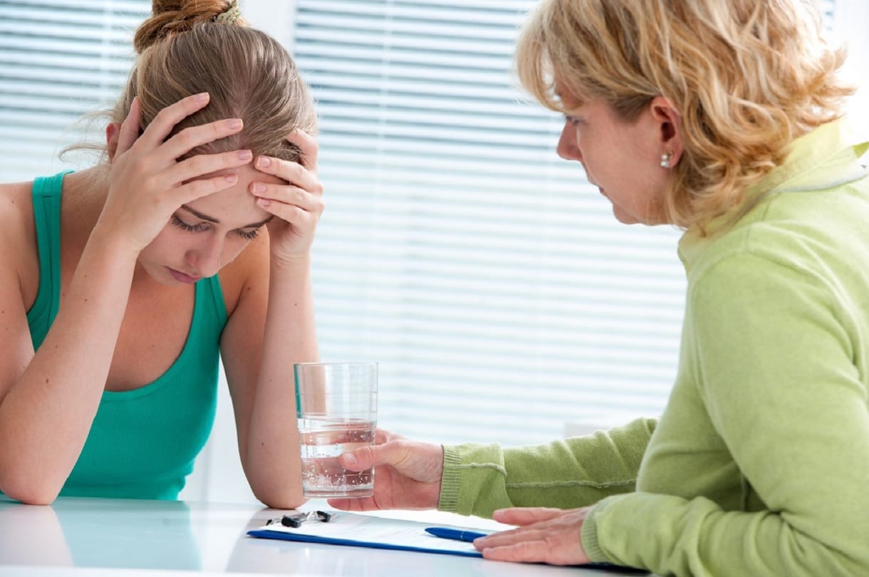 Here Are Some Warning Signs of Depression causes happy hormone deficiency in brain