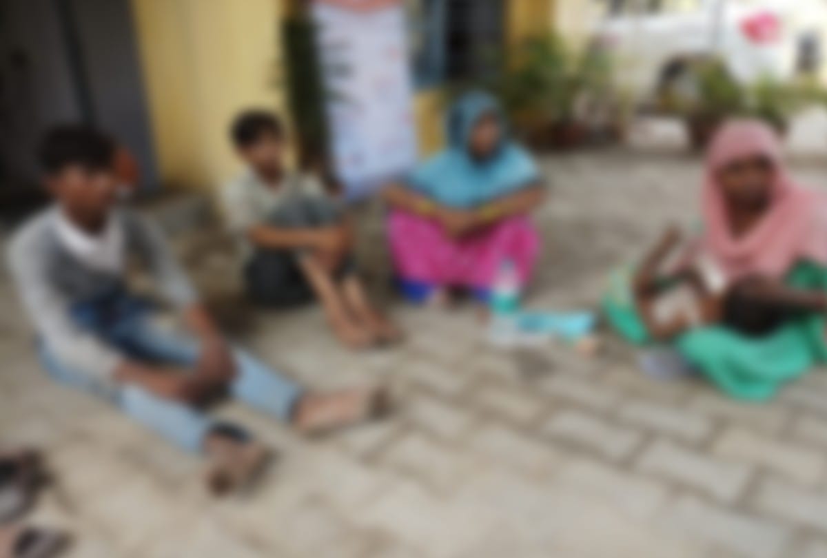 police four accused sent to jail for torturing minors