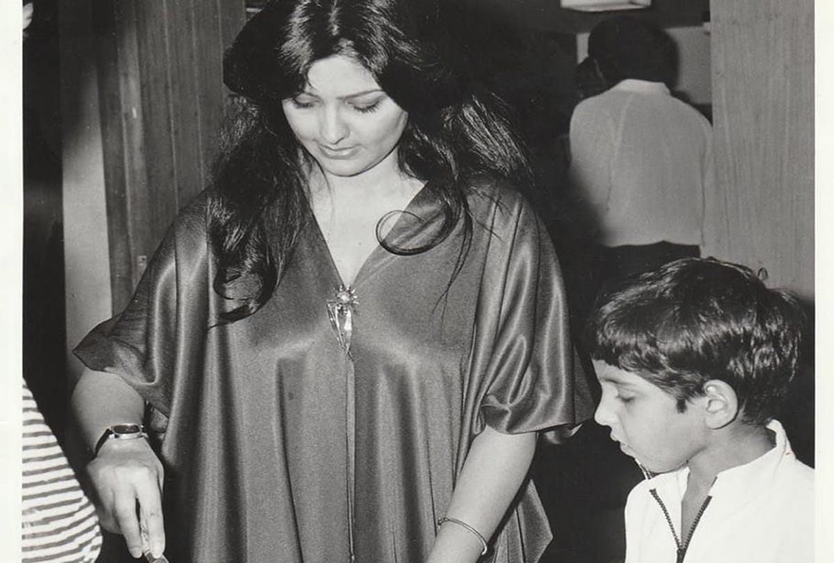Hrithik Roshan Mother Pinkie Roshan Shares Throwback Photo of Actor
