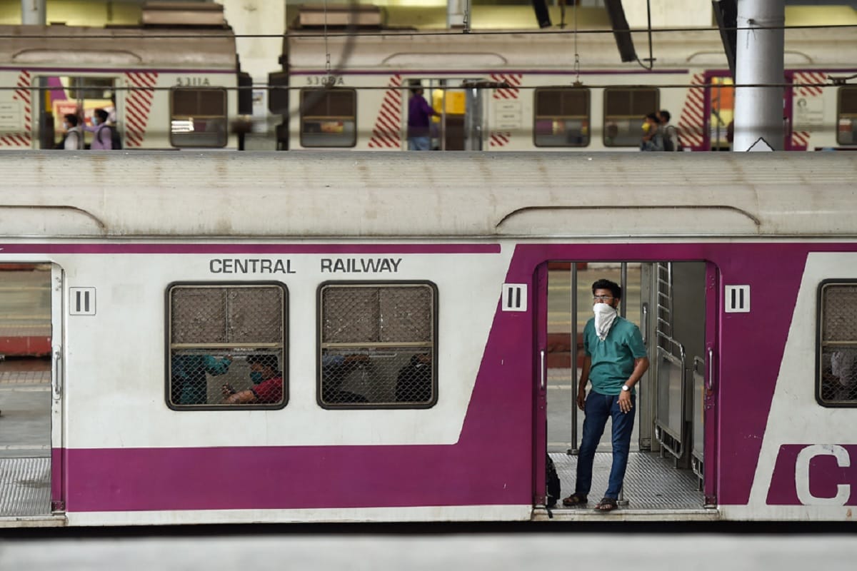man held for sexually harassing lawyer on Mumbai local train