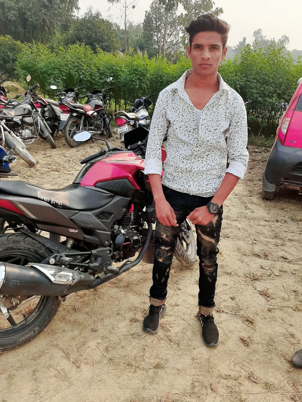 Youth shot dead in azamgarh dispute of mango selling