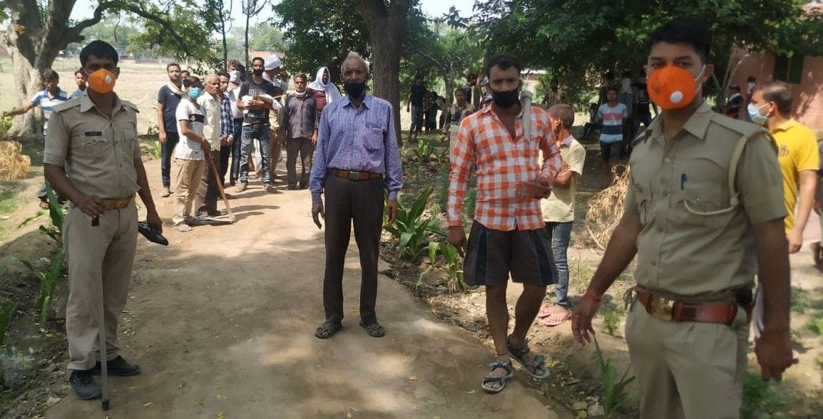 Hathras: Police reached Hindu burials, prevented from burying child's body