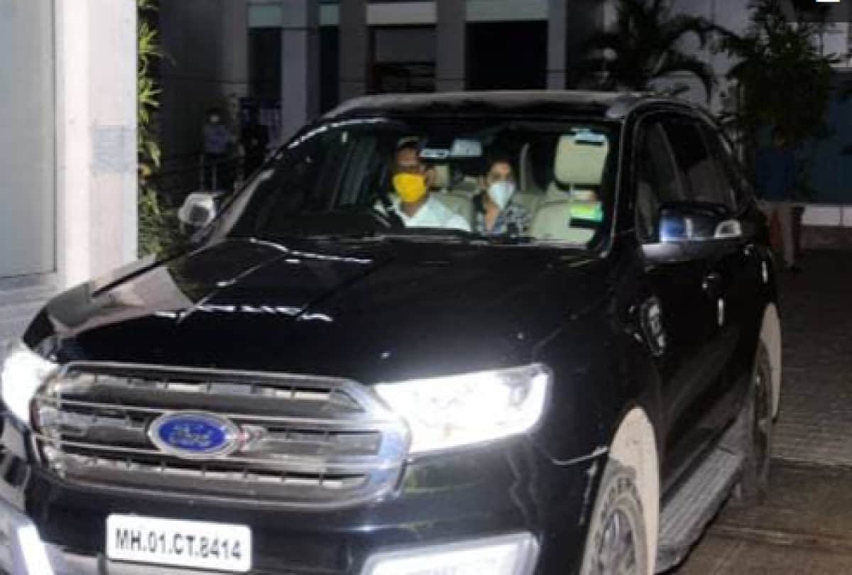 sushant singh rajput suicide family reaches mumbai for funeral