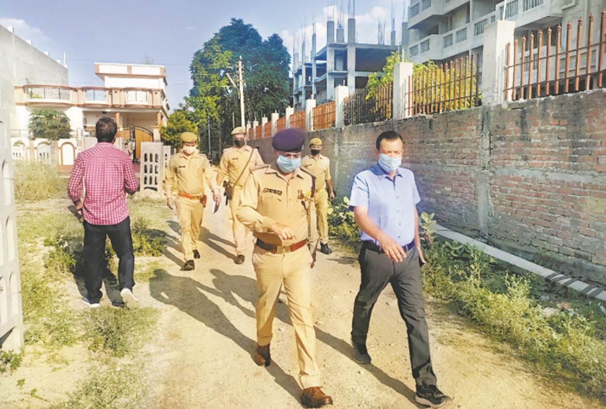 dacoity at the house of a retired secretariat employee in kakori