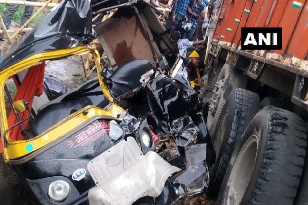 Gaya Bihar News in Hindi:  Seven people killed after a truck hit two autorickshaws in Vishunpur Amas Gaya