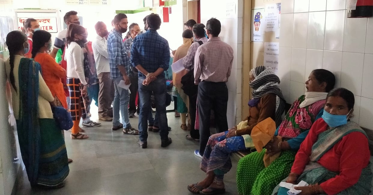 Patient upset due to lack of doctors in district hospital