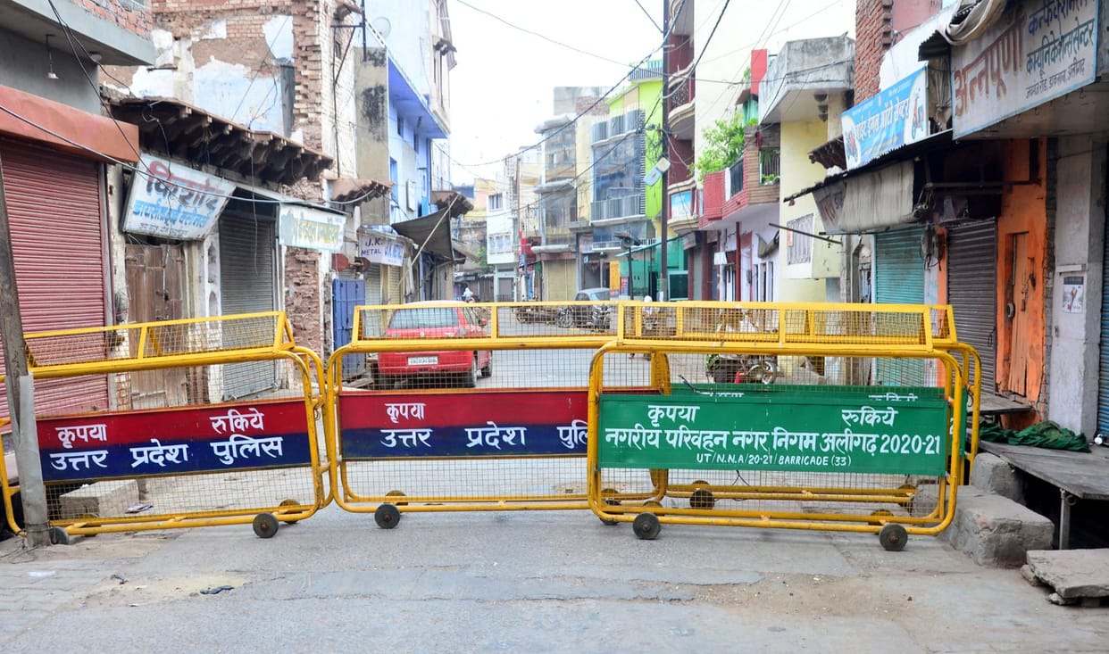 Aligarh: Stirred in Kanwariganj due to death of one and five infected