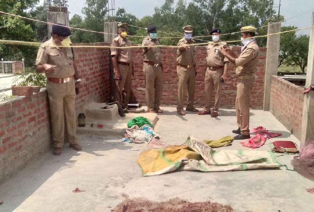 A woman and her daughter murdered in barabanki.