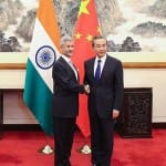चीनी विदेश मंत्री के साथ भारतीय विदेश मंत्री एस जयशंकर
