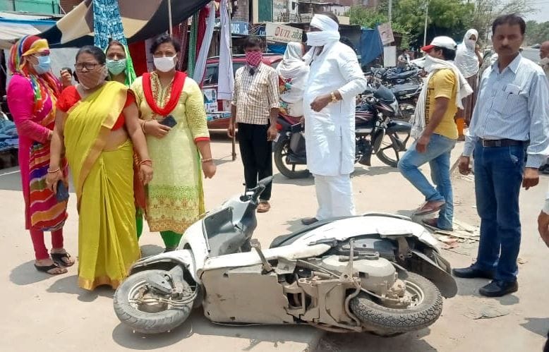 man give warning to bjp workers in kannauj
