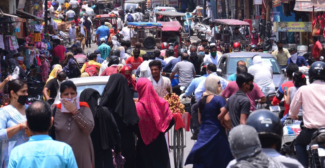 People are not getting steady, daily crowds are seen in the markets