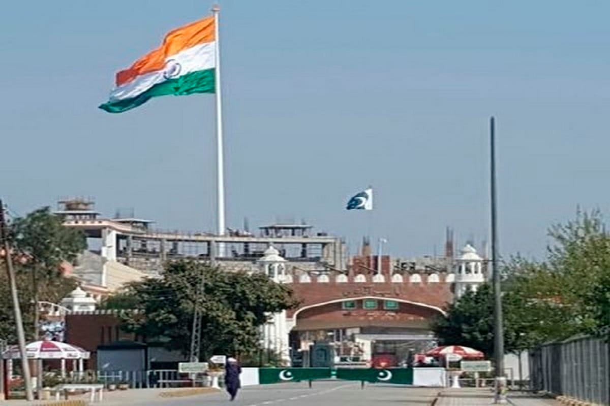 Two Indian High Commission staffers in Pakistan were beaten, forced to confess of being involved in accident: Sources
