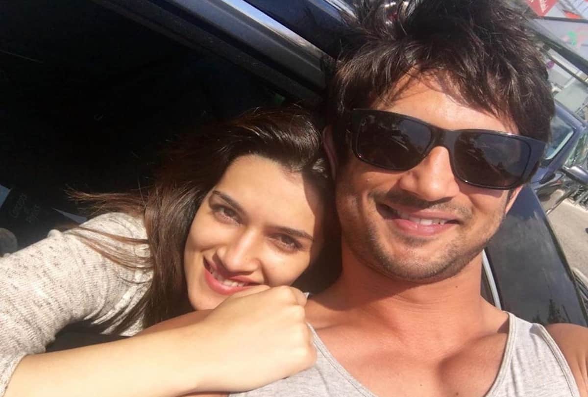 Sushant Singh Rajput throwback selfie with Kriti Sanon goes viral