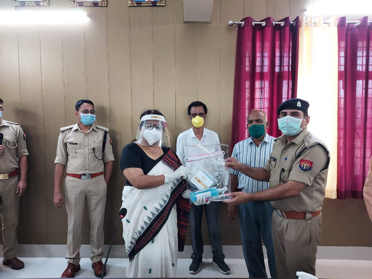 Purna Prakash Trust provided PPE kit to police department
