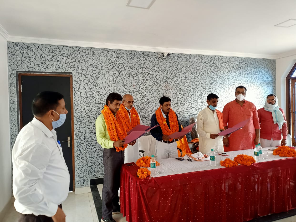 Nagar Panchayat president administered oath to nominated councilors