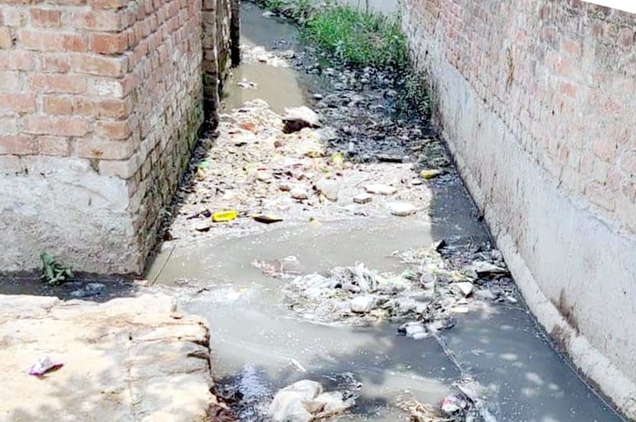 The municipalities did not give contracts for sewer cleaning