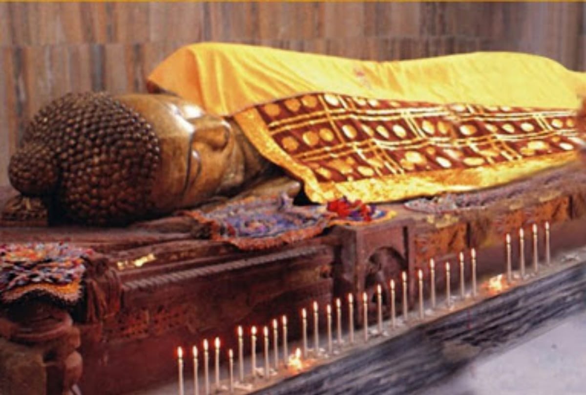 Where Siddhartha had renounced the royal clothes, that place is still in the exile
