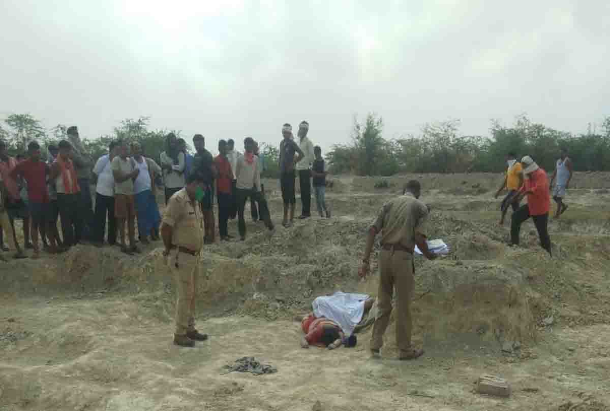 Kanpur: Two bodies found in suspicious condition near pond