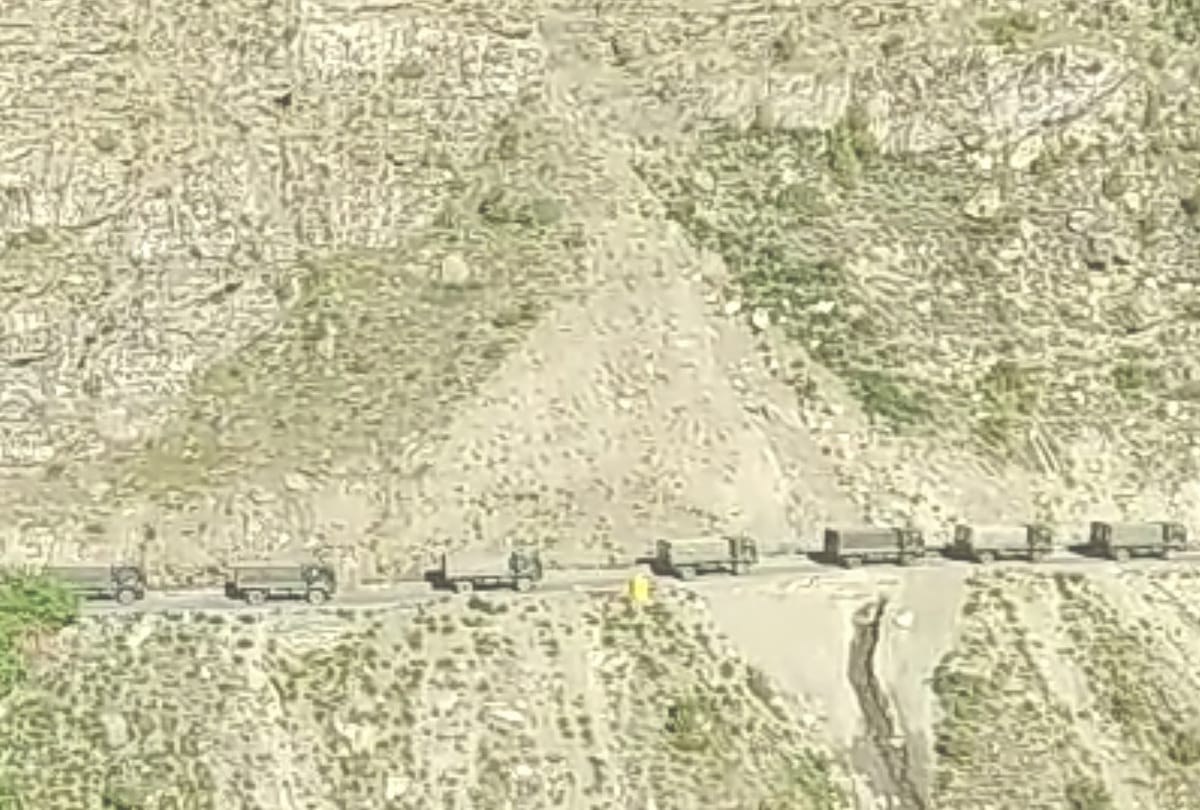 Alert in two districts of Himachal near border to China and Ladakh army movement increased on Manali Leh road