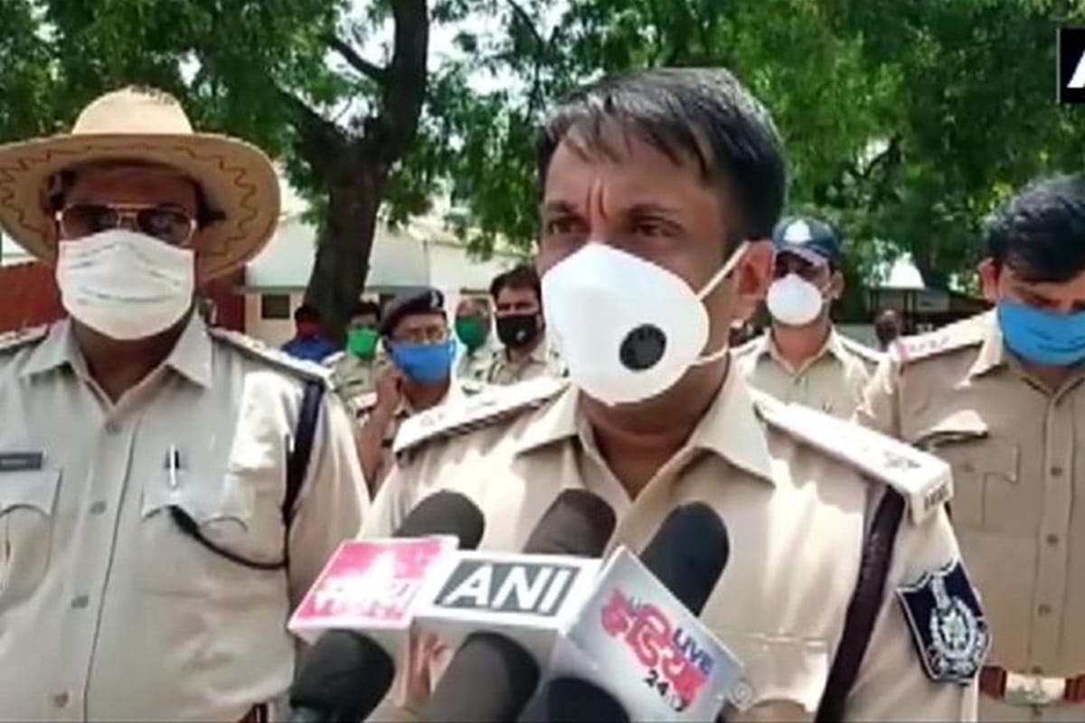 police constable Prabal Pratap Singh crushed to death by tractor involved in black marketing of diesel