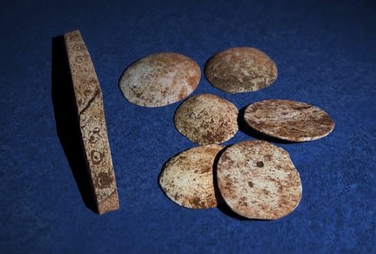 Roman board game unearthed in Norway burial pit dates back 1700 years ago