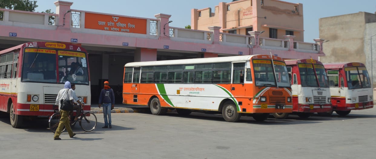 Hathras: Bus will leave for destination only when there are thirty passengers