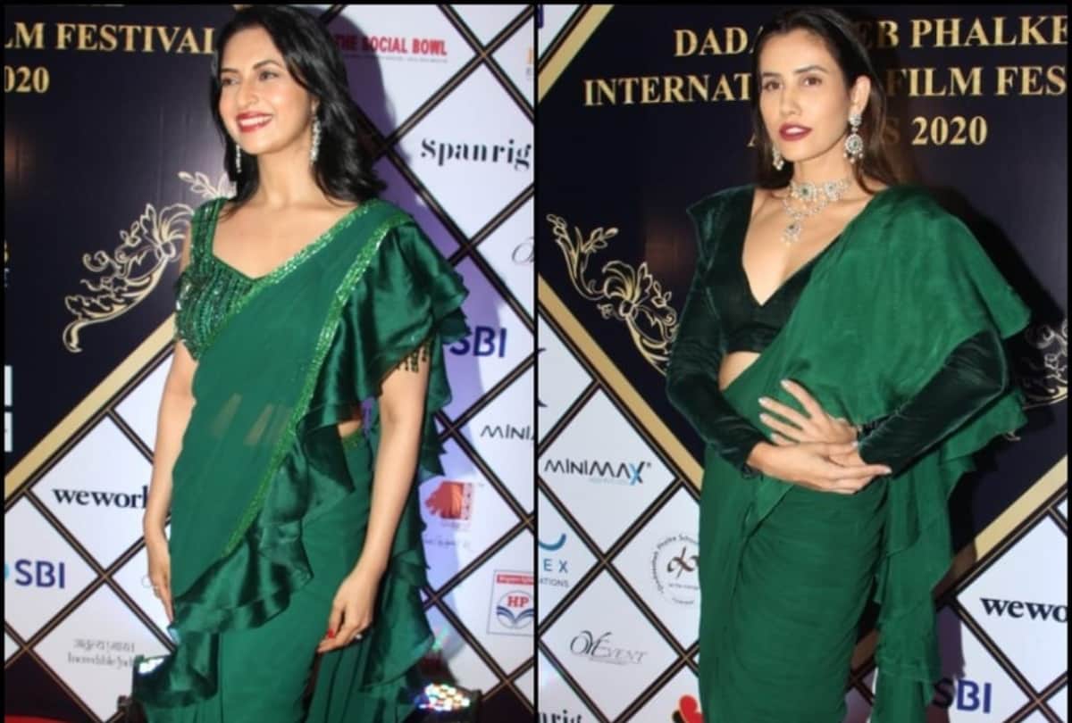 dada saheb international award 2020 divyanka tripathi and sonali seygall wore same outfit