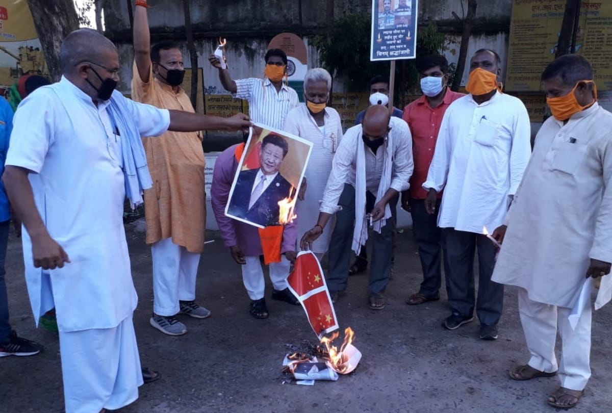 Chinese President effigy burnt in Gorakhpur-Basti division after Border dispute