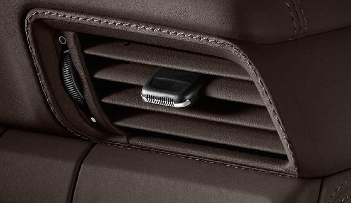 these 10 unique luxury car features you never heard ever, features of Rolls-Royce Cullinan to Bentley Bentayga