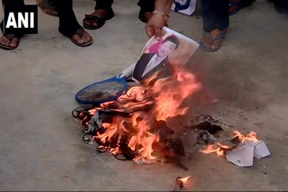 Demonstrations across India over China cowardly acts in Galwan valley, people blow effigies of xi Jinping, see photos