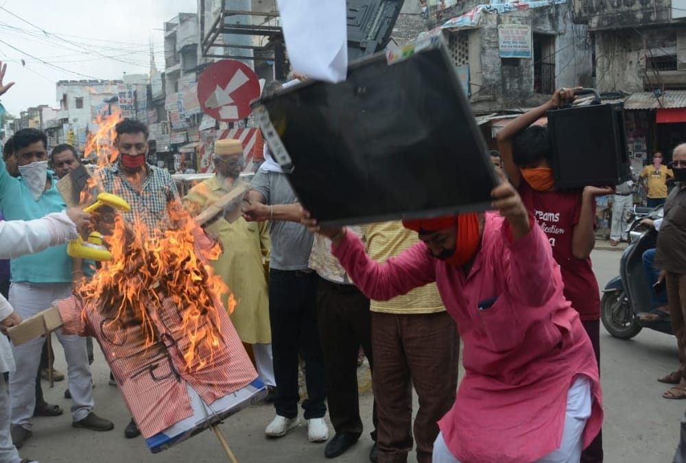 People protest against China in different districts of Uttar Pradesh.