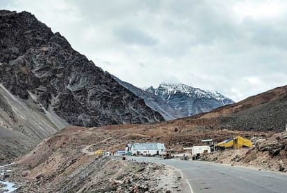 Kinnaur Landslide NH 5: काजा-ग्रांफू सड़क से निकाला जाएगा किन्नौर का सेब और स्पीति का मटर Kinnaur apple and Spiti peas supply route by Gramphu-Kaza highway