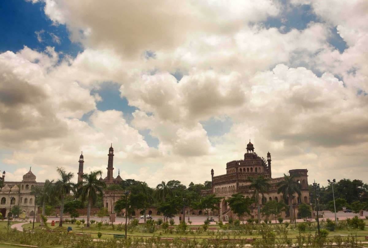 Heavy rain possible in Uttar Pradesh On Sunday.