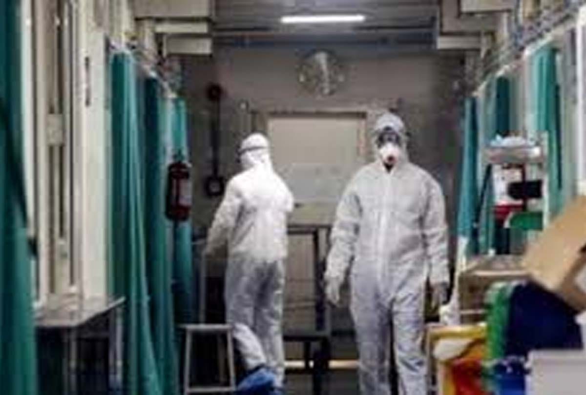 People who came to give samples were kept closed in the ward overnight in auraiya
