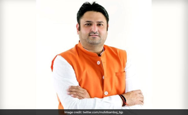 The script of the film is the success of Mohit Kamboj, a native of Mumbai's Jewelery King Varanasi