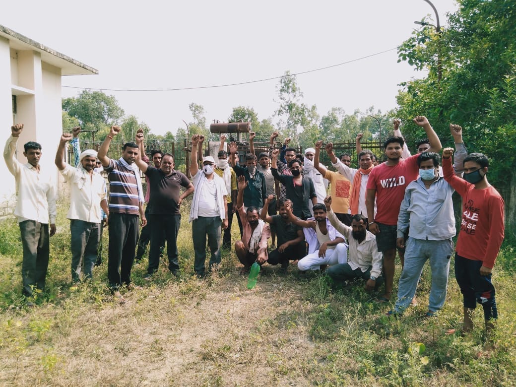 Villagers picket to replace bad transformers