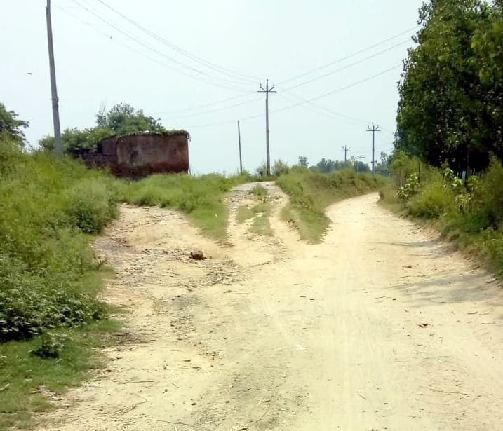 The path is bad, the villagers warned of the movement