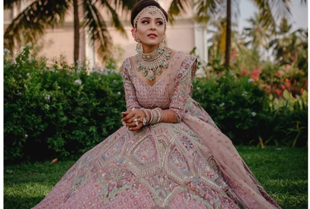powder pink color in trend this wedding season 2020
