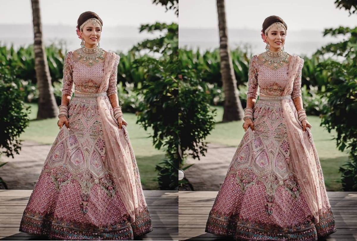 powder pink color in trend this wedding season 2020