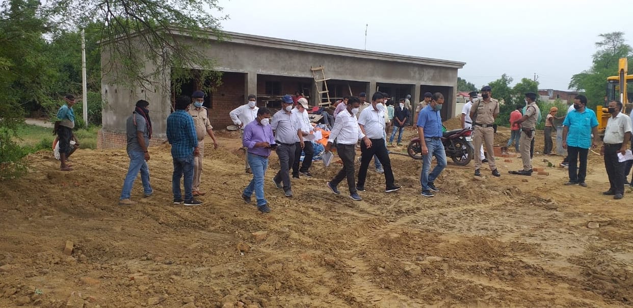 Railway manager supervised the construction work