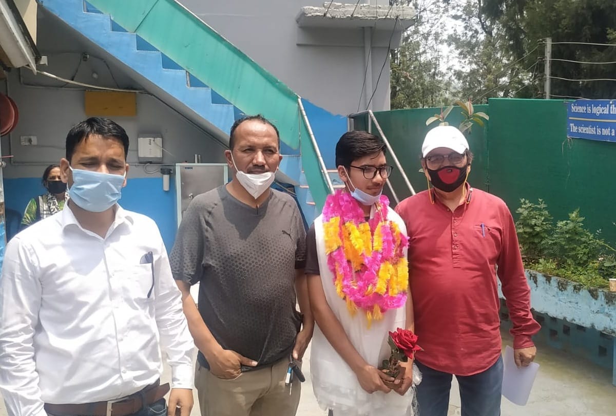 HP Board HPBOSE Plus Two 12th Result 2020: Science topper Parkash from kullu