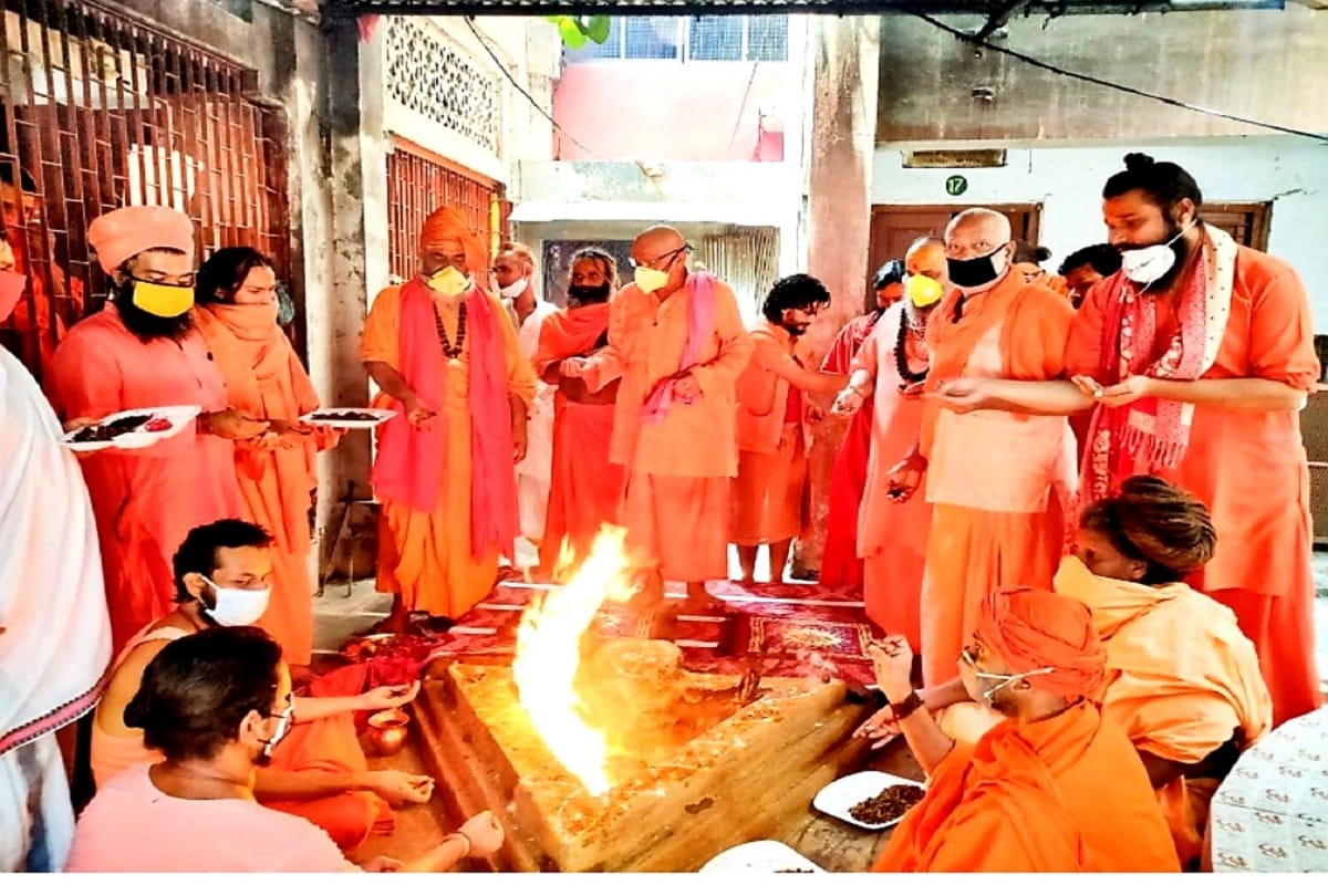 Havan in the Juna Arena for the peace of the martyred soldiers' souls