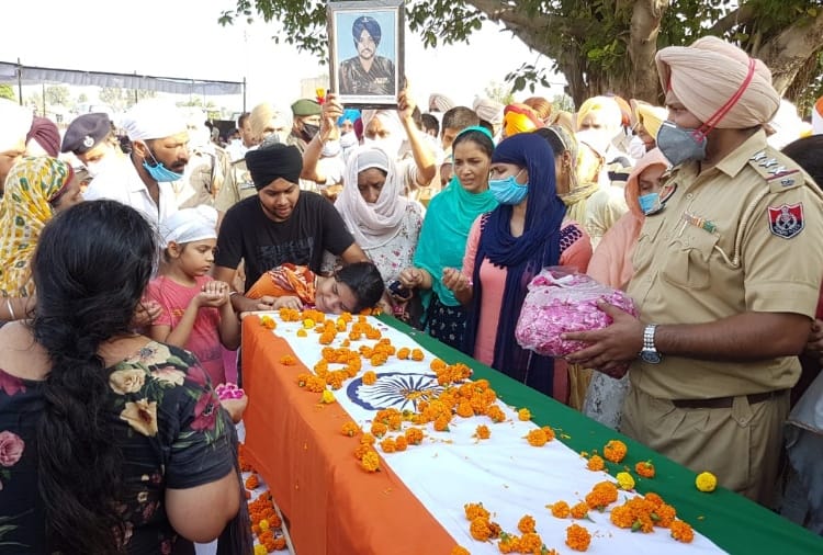 India-China Border Tension: Last Rites of galwan valley martyr Mandeep Singh in Patiala