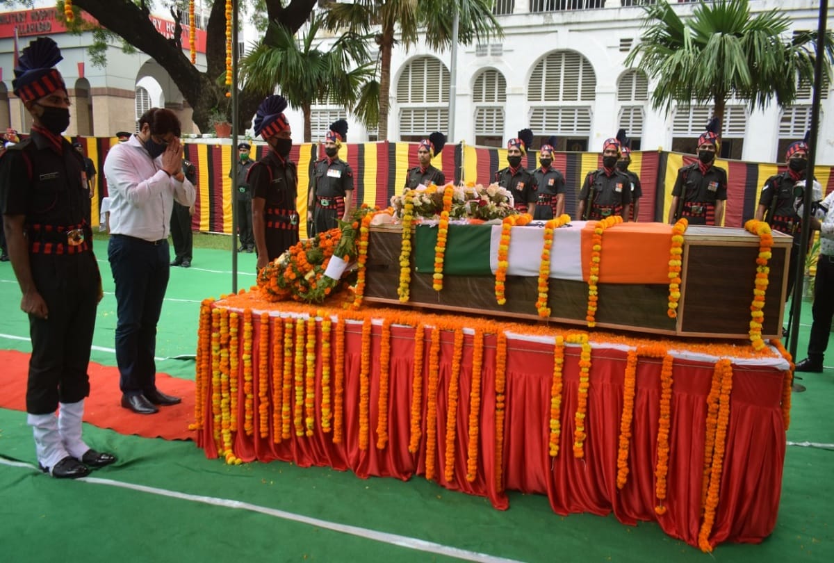 Galwan Valley Clash: Martyr Nayak Deepak Singh of Bihar regiment paid tribute in Prayagraj