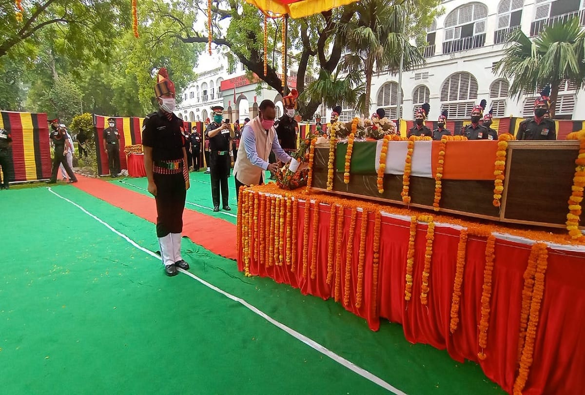 Galwan Valley Clash: Martyr Nayak Deepak Singh of Bihar regiment paid tribute in Prayagraj
